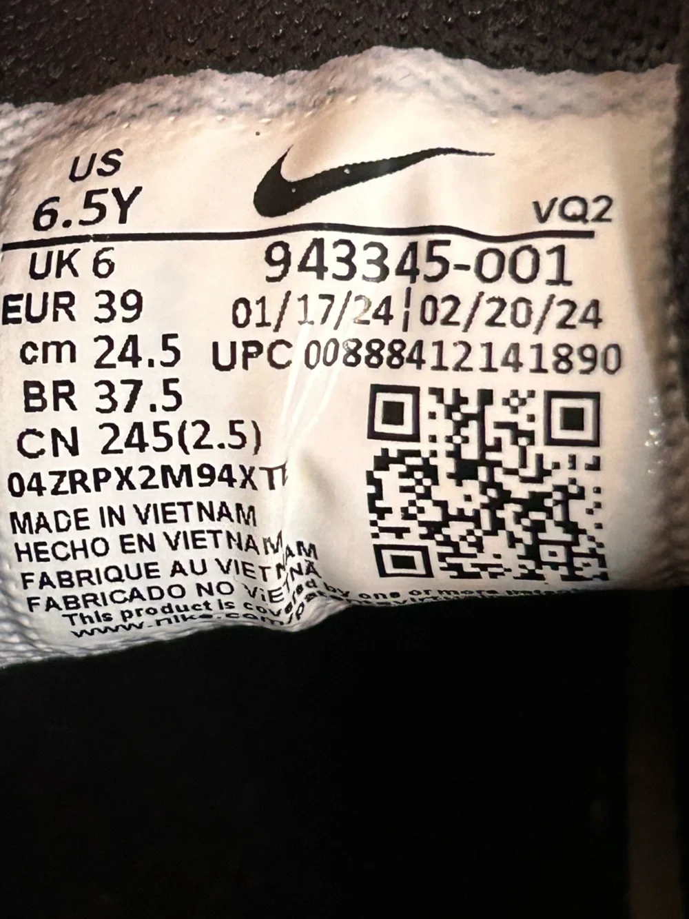 Nike Air Max 270 Black/White Unisex Kids Sneaker 6.5Y MPN 943345-001 Youth Size